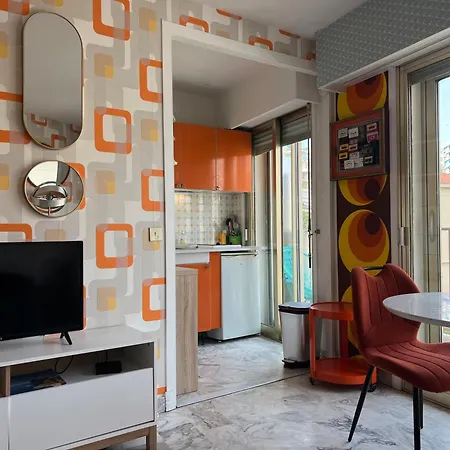 Next To The Lejlighed