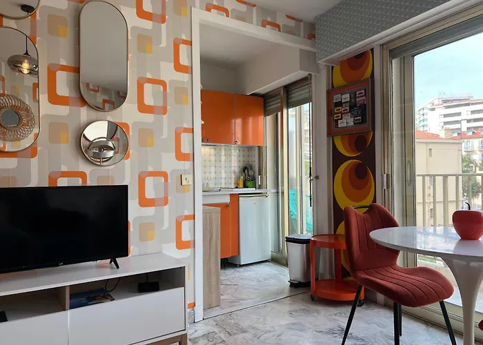 Next To The Lejlighed