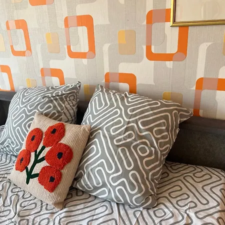 Next To The Κάννες